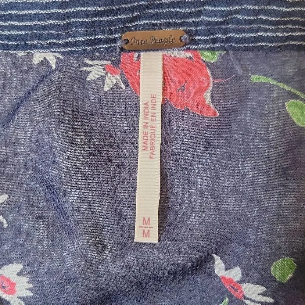 Free People Blue Long Sleeves Button Up Tunic Blouse size M